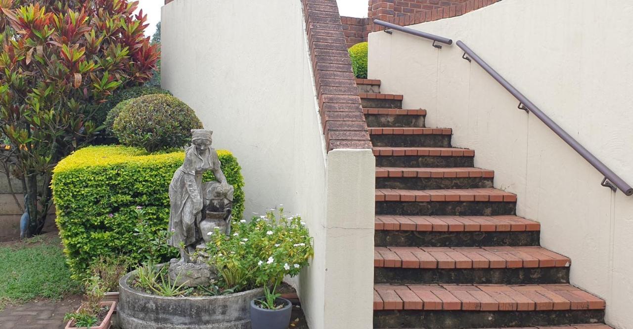 Lily'S Cottage Durban Bagian luar foto
