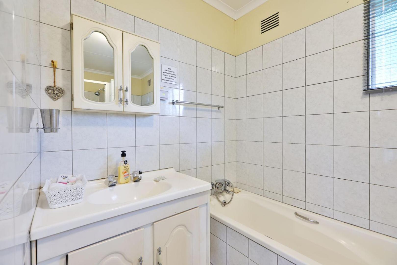 Lily'S Cottage Durban Bagian luar foto